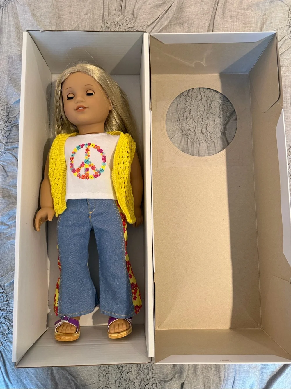 American Girl Julie Albright Doll + extra outfit
